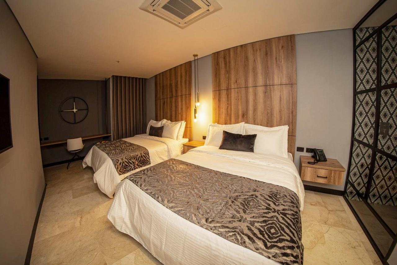 Cavalta By Bernalo Hotels Medellin Exterior photo A room at the hotel